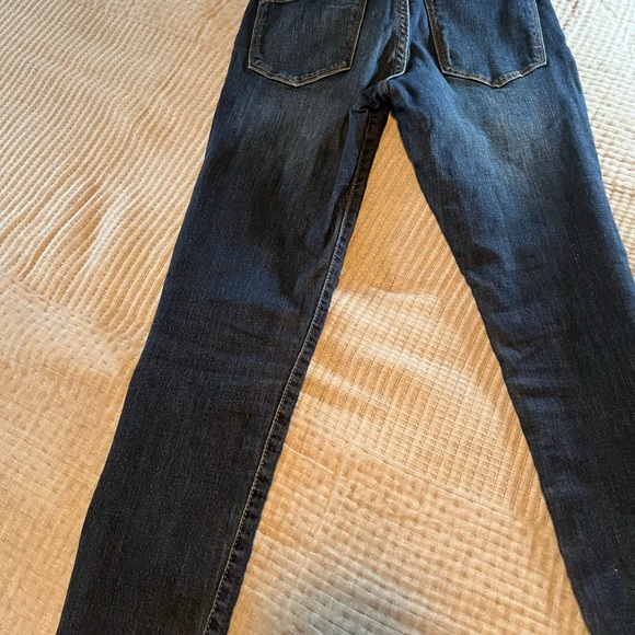 Banana Republic Petite skinny fit jeans in dark wash. Size 25/0 - Picture 6 of 6